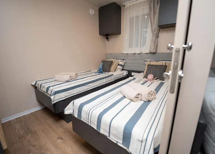 Mobile Lotus Vikendica Biograd Na Moru